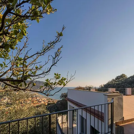 100b - Ginestra, Ampia Terrazza 120m2 Vista Mare, 3 Da Letto Villa Sestri Levante