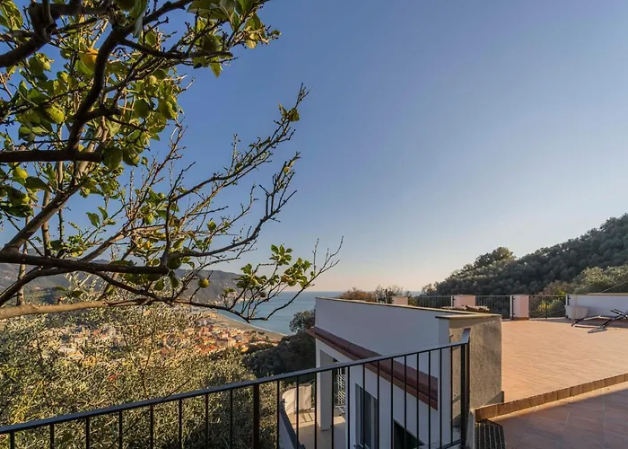 100b - Ginestra, Ampia Terrazza 120m2 Vista Mare, 3 Da Letto Villa Sestri Levante