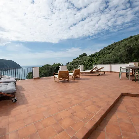 Ginestra: Seaside Terrace Retreat With Access *